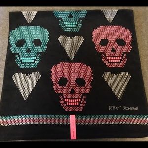 Betsey Johnson Bath Towels (Brand New)